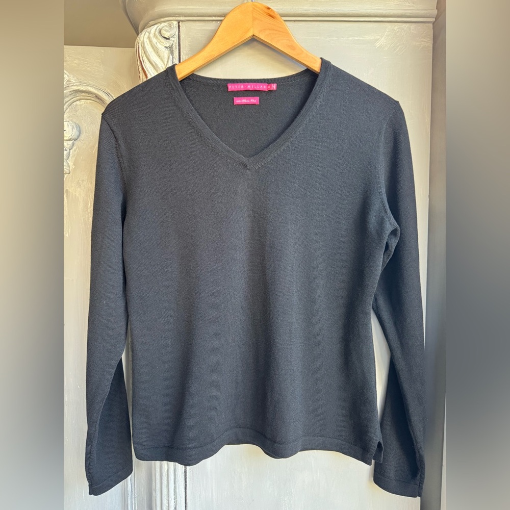 Peter Millar Women’s Athleisure Black Merino Wool V-neck Sweater w Logo Sz M